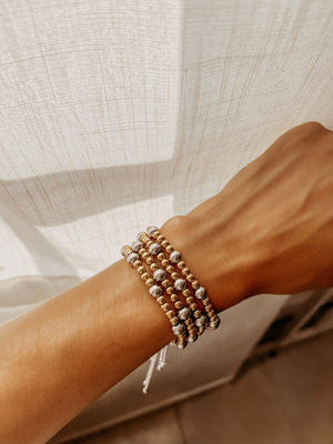 
                  
                    Mixed beaded bracelet
                  
                