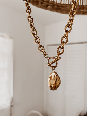 
                  
                    Deniss necklace
                  
                