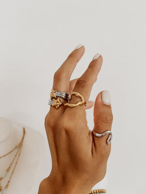 
                  
                    Kesia ring
                  
                