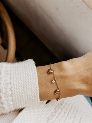 
                  
                    Delicate hearts bracelet
                  
                