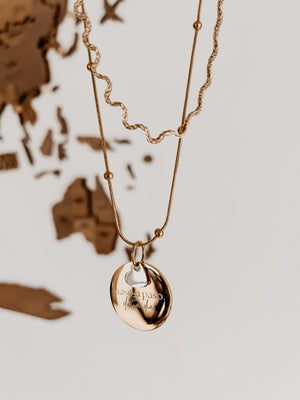 
                  
                    Wavy chain
                  
                